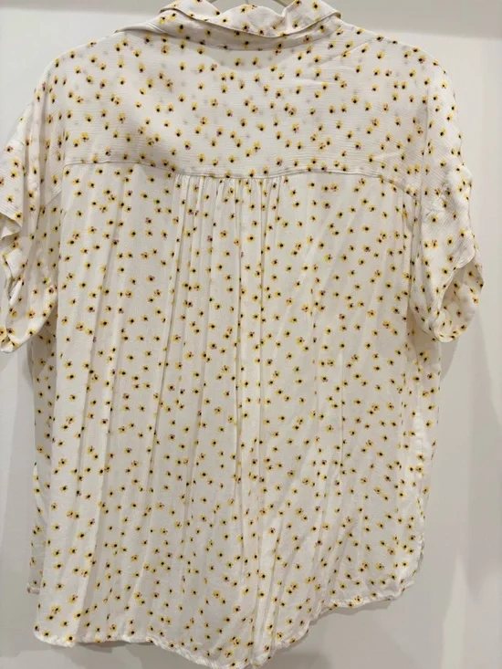 For The Republic White Button-Down Top with Yellow Floral Print - Size XL - Picture 2 of 4